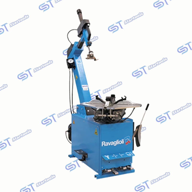 Automatic tire fitting and removal machine